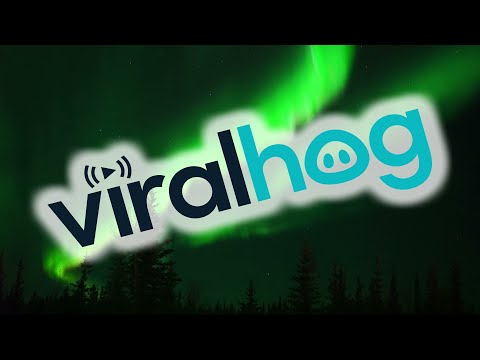 Northern Lights Dance Over Alaska || ViralHog