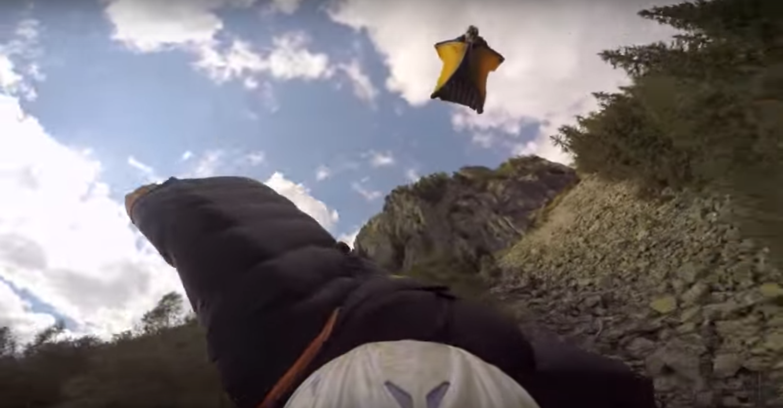 Wingsuit, Base