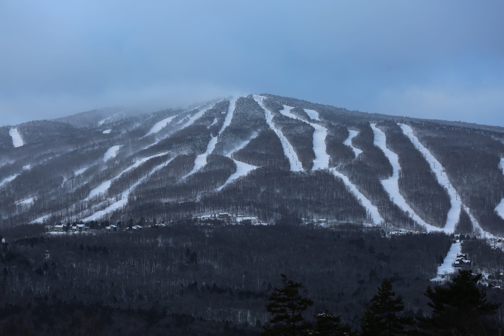 These Are The 15 Snowiest Ski Resorts On The East Coast - Unofficial ...