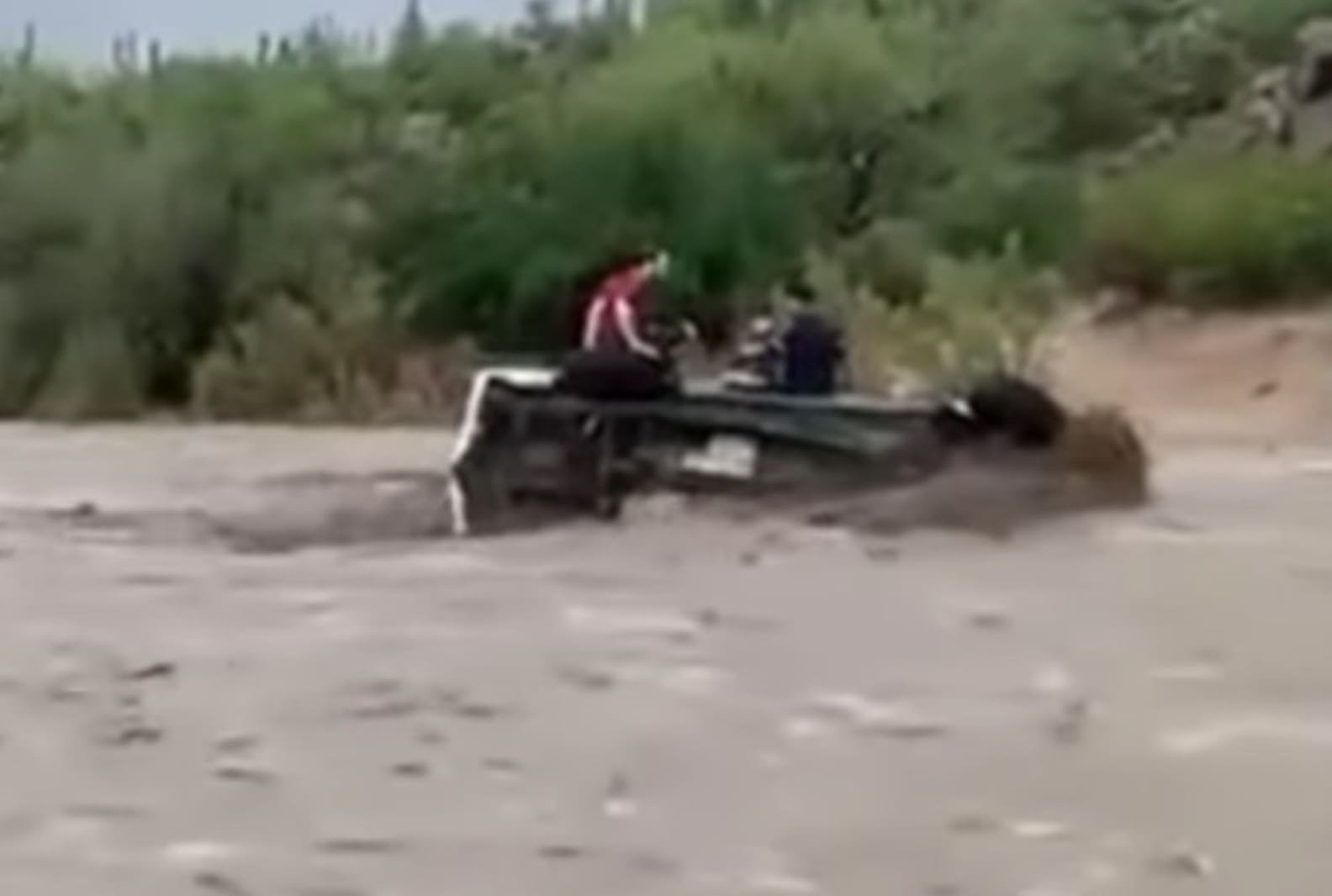Good Samaritans Rescue Family Caught In Arizona Flash Flood ...