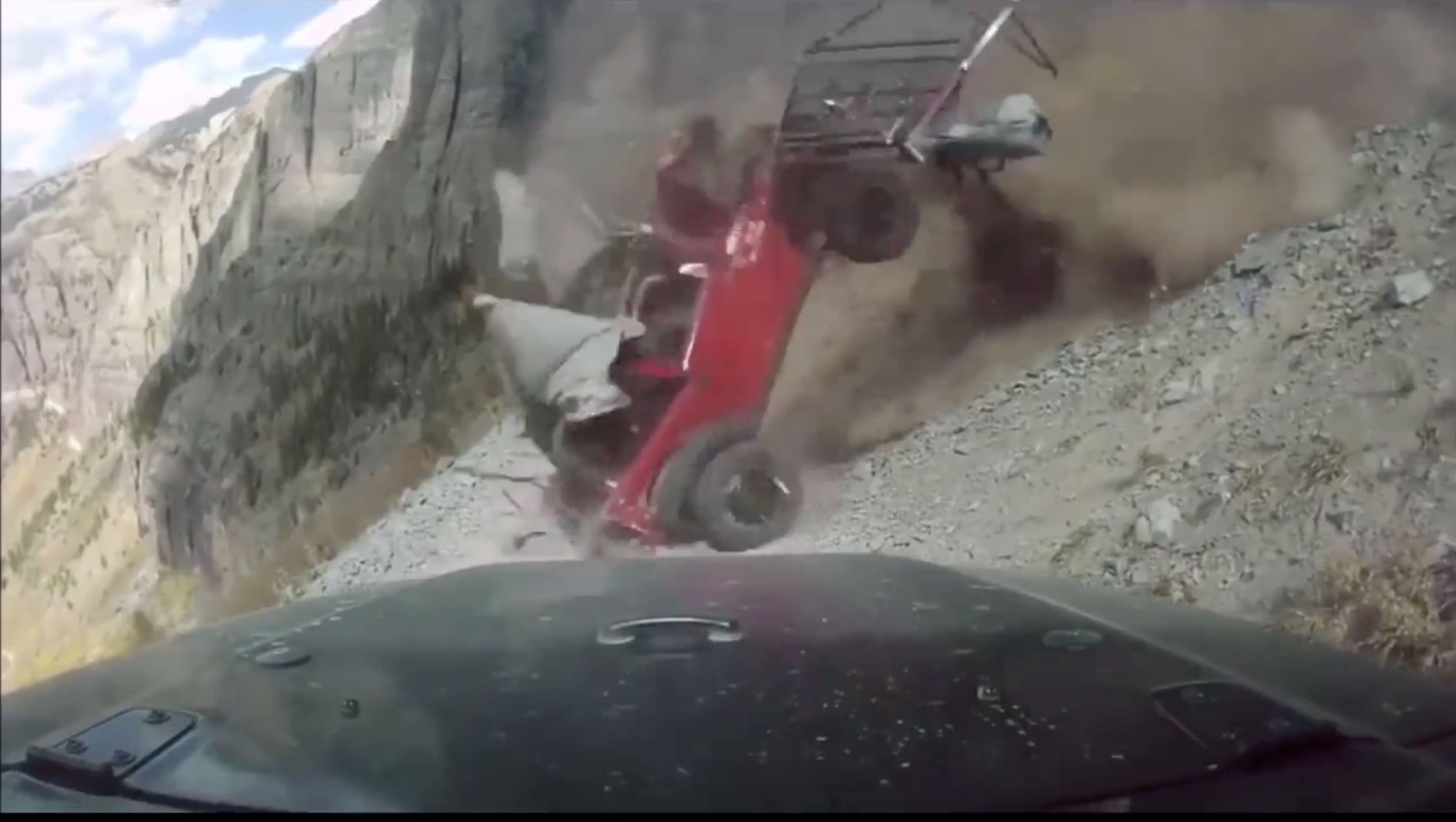 B.C. Offroading Crash Leaves Fans Devastated: Youtube Couple Dead - ojtet7c