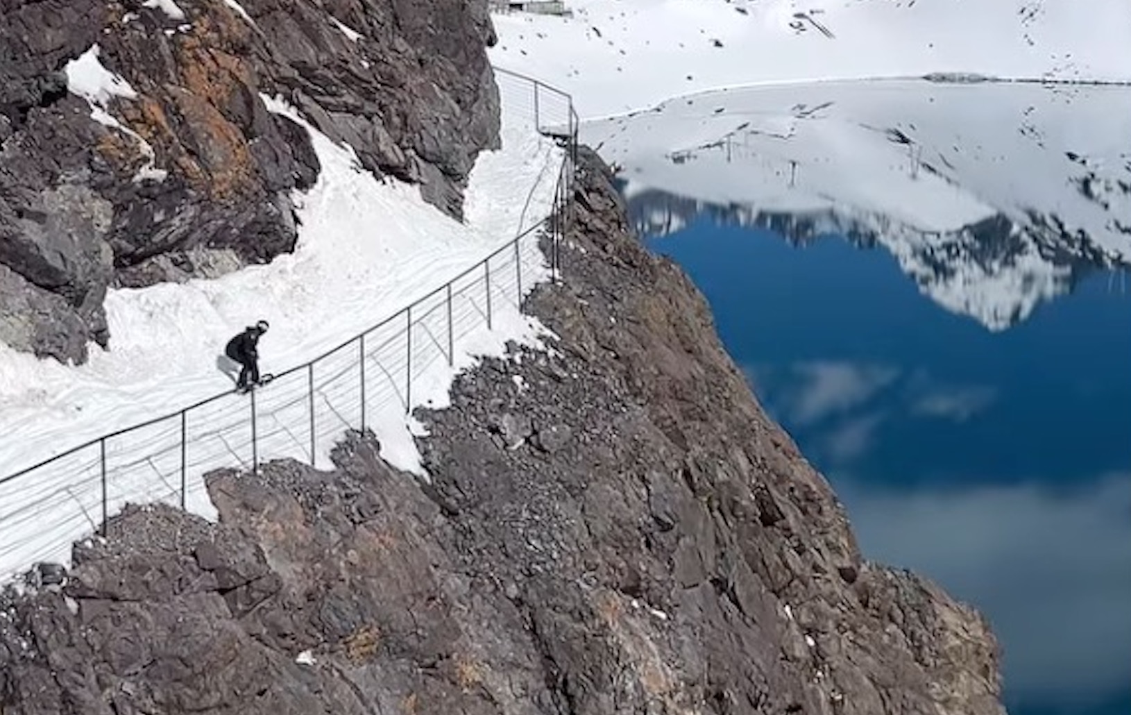 Video: Esta travesía de estación de esquí en Chile es un poco incompleta