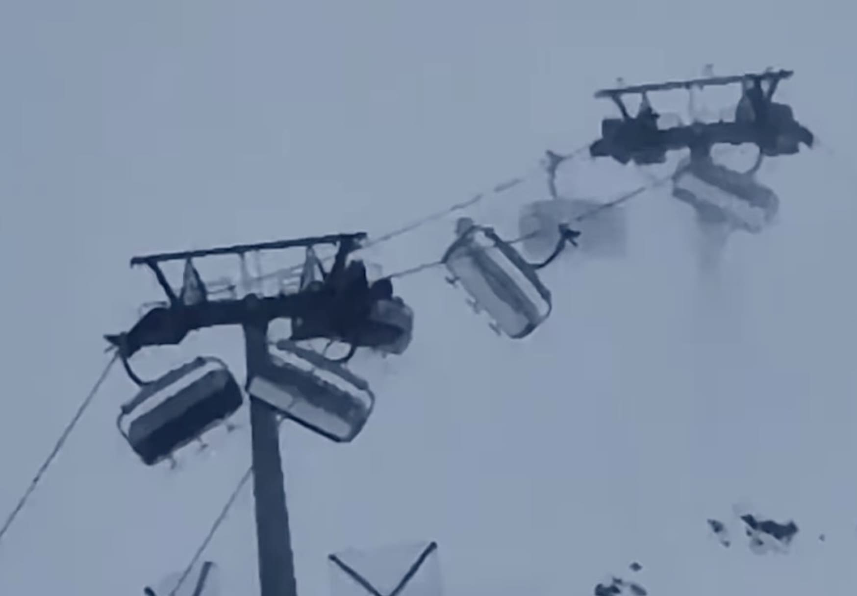 VIDEO Skiers Stuck On Chairlift During Wind Event Italian Ski Resort