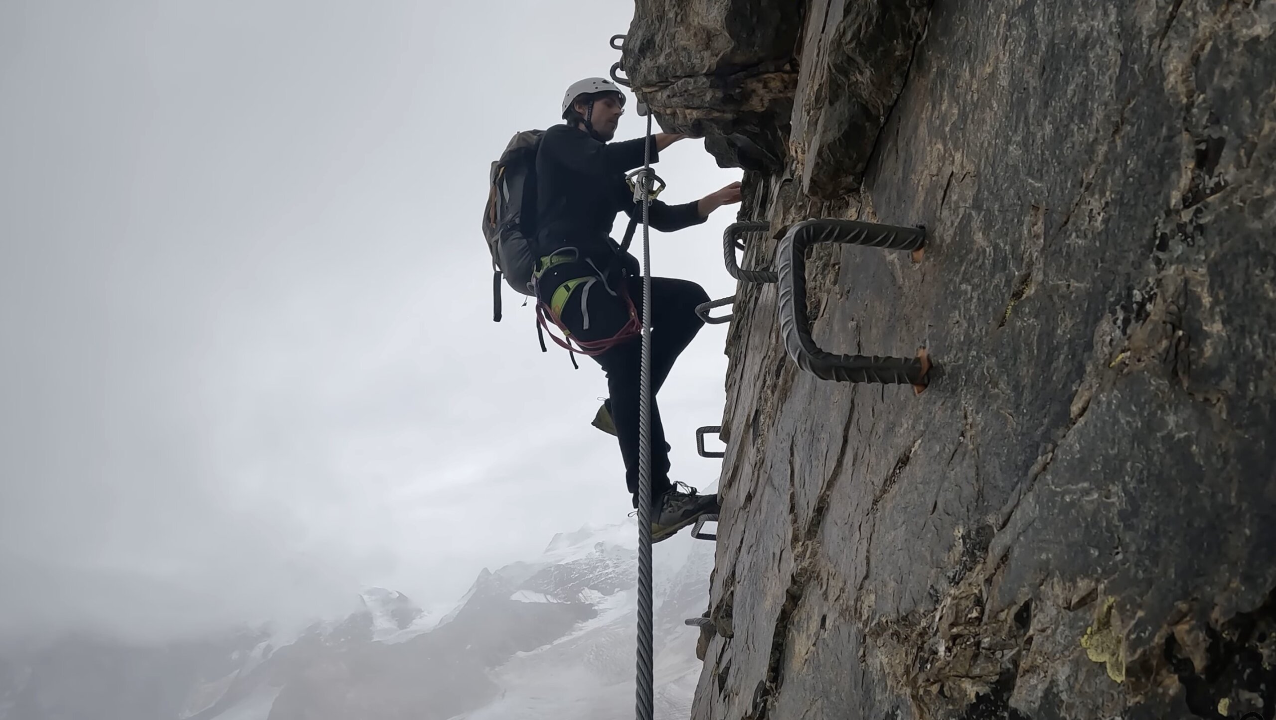 Besteigung eines der schwierigsten Klettersteige der Schweiz (Video)