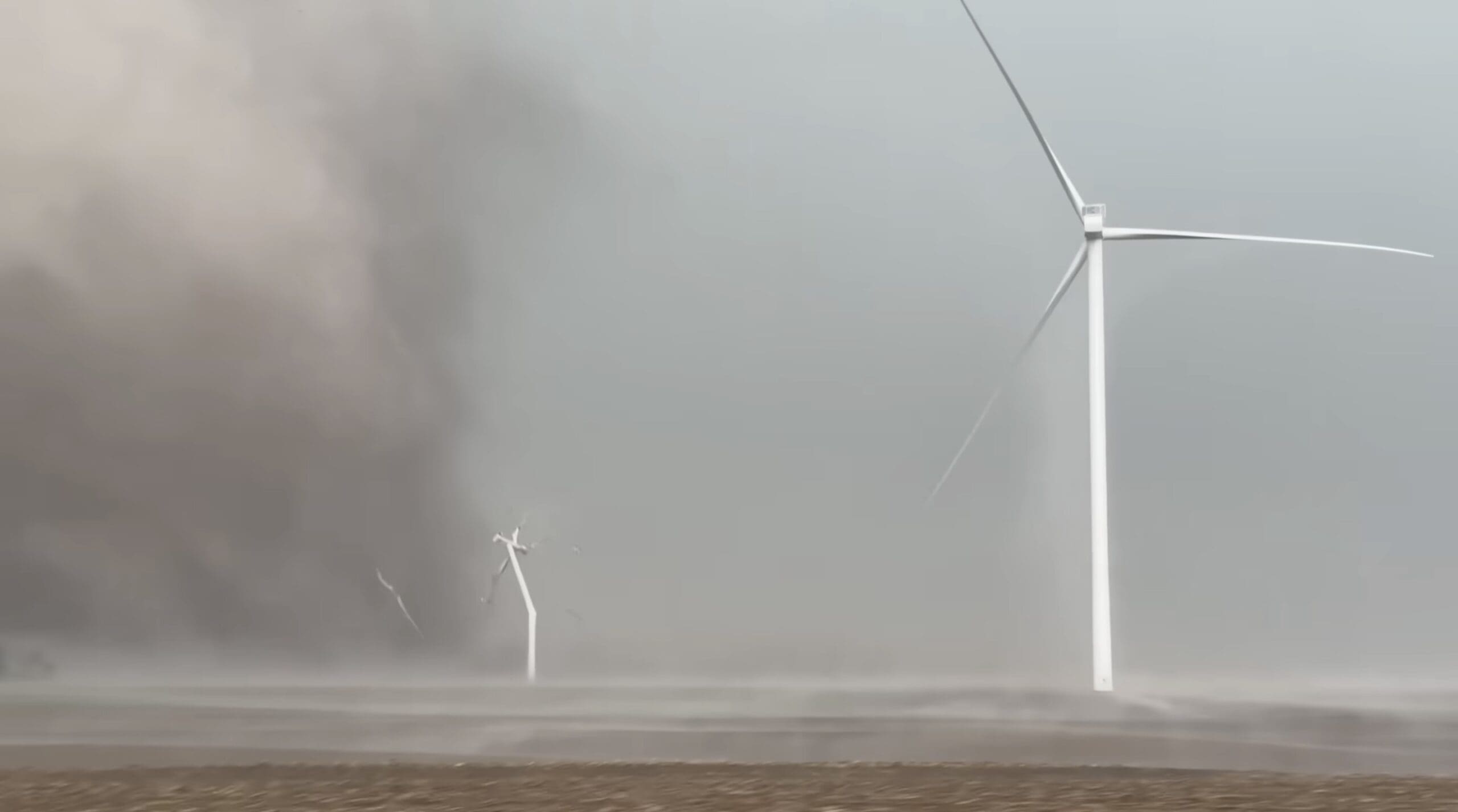 Tornado Rips Apart Windmill In Iowa Storm (Video) - Unofficial Networks