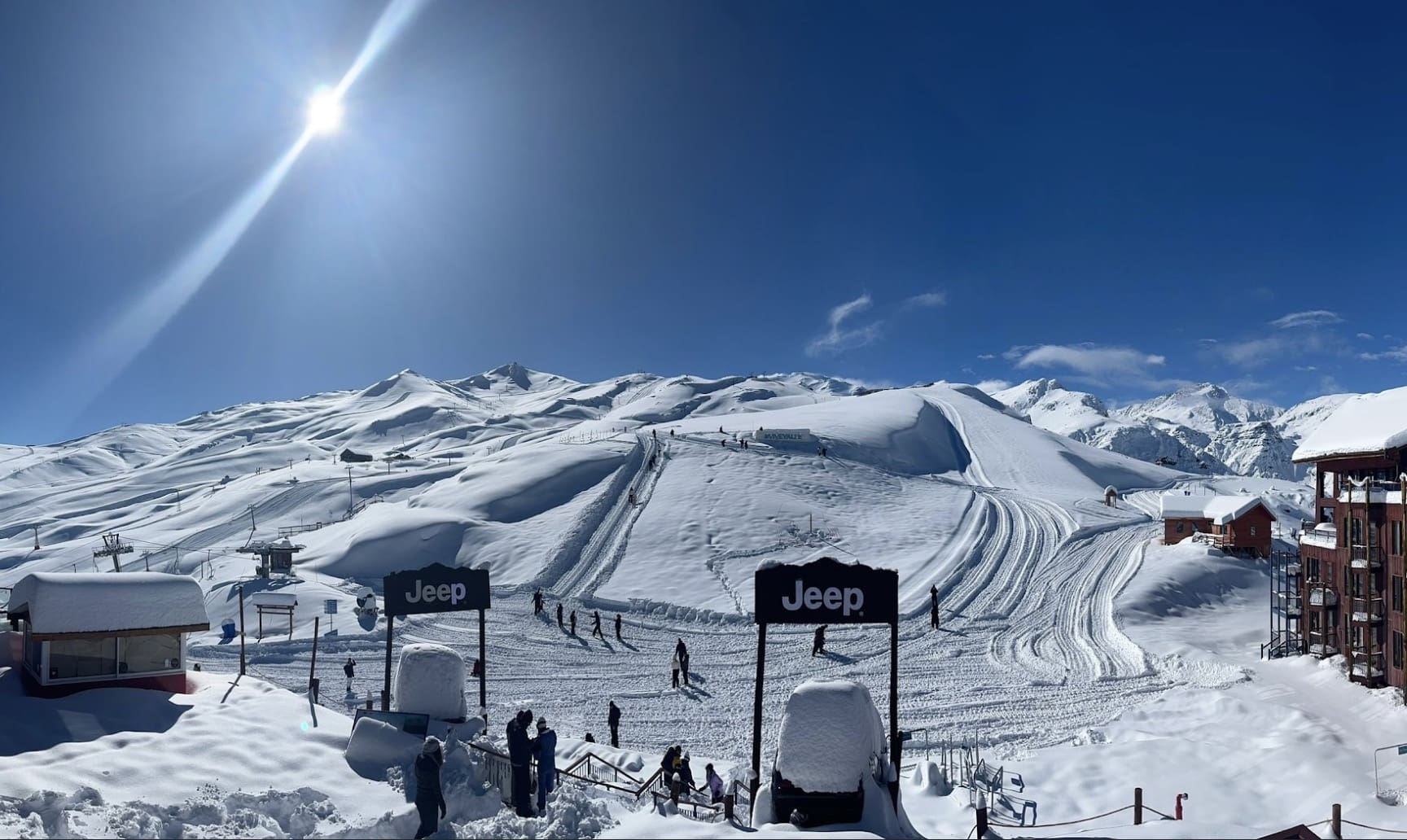 4 pies de nieve nueva permiten a Valle Nevado abrir 3 semanas antes