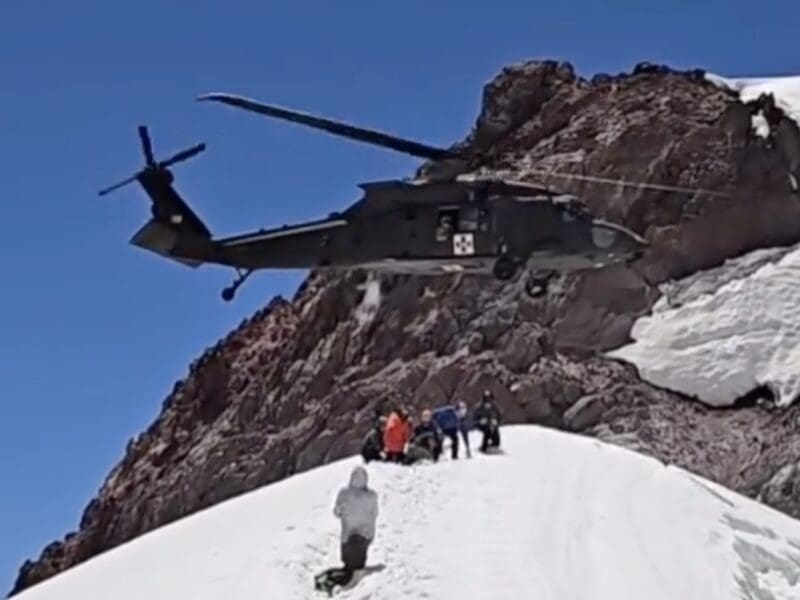 Climber survives 700ft fall @ Mt. Hood