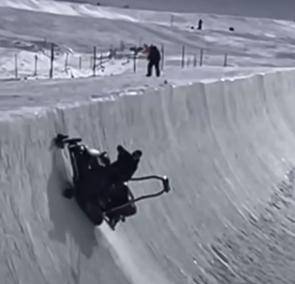 Snowmobile rides halfpipe @ Saas-Fee Ski Resort