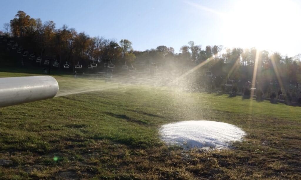 Snowmaking at Perfect North Slopes.
