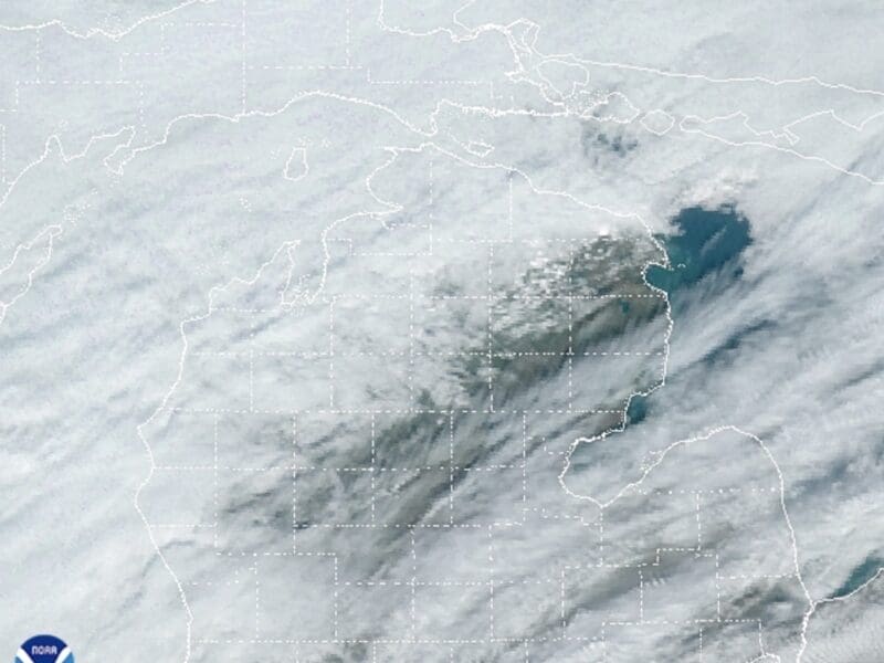 Satellite GEOCOLOR of Michigan @ 12:00pm ET.