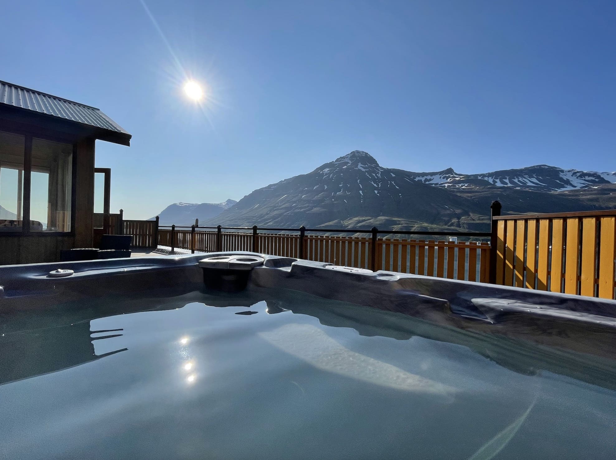 Hot tub in the mountains. Photo by Bernd 📷 Dittrich on Unsplash