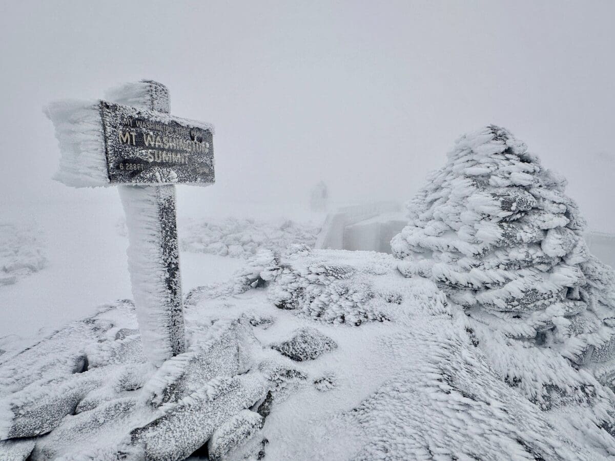 Winter hikers rescued @ Mount Washington