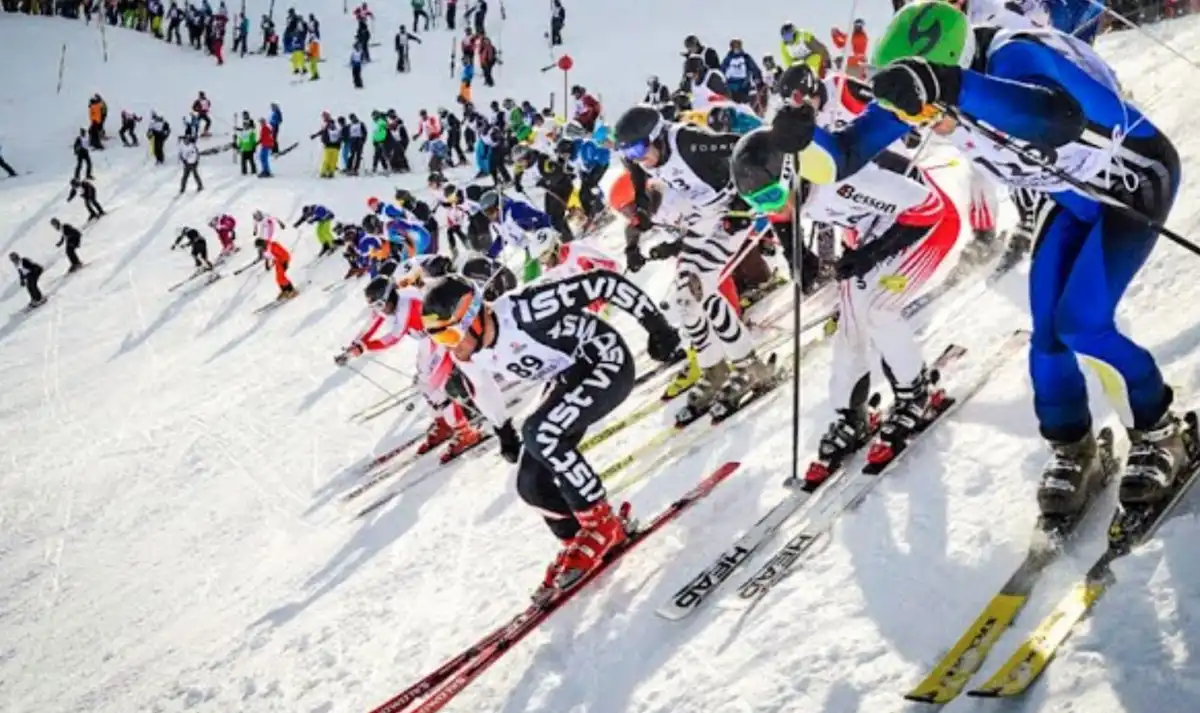 Mass start ski race chaos