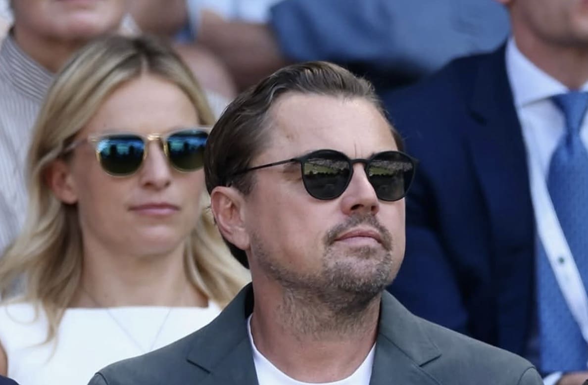 Who is that behind DeCaprio?