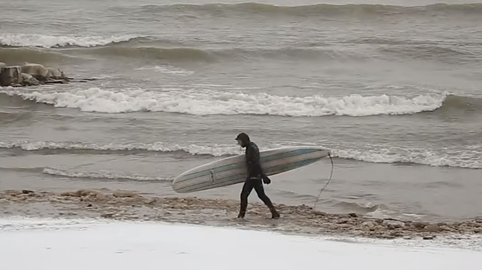 This Wisconsin Town Somehow Has a Thriving Surf Scene