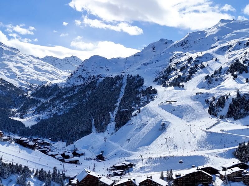 The world's largest interconnected ski area.