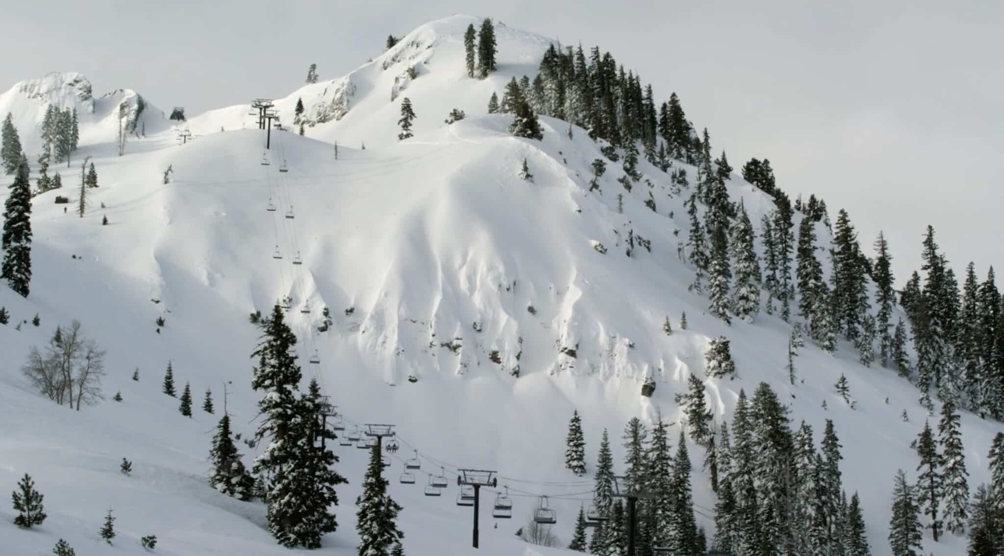 Top 5 Biggest Ski Resorts In California