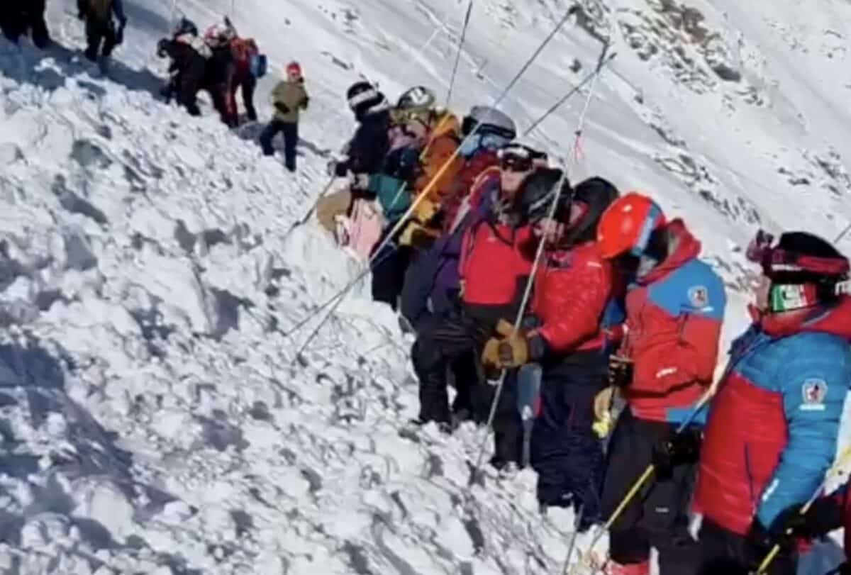 250 person rescue operation @ Stubai Glacier Ski Resort