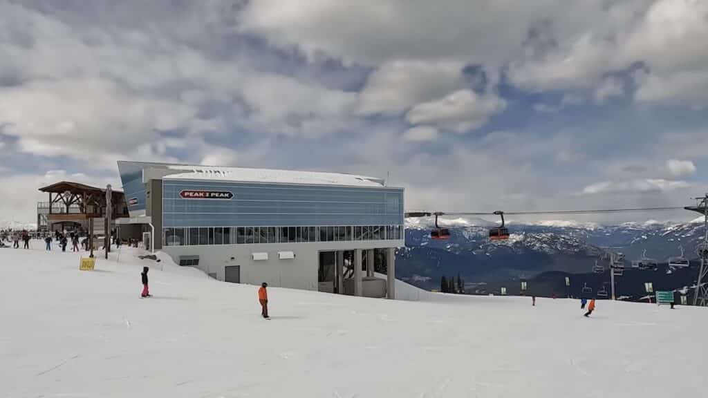 18 best ski resorts in Western Canada.