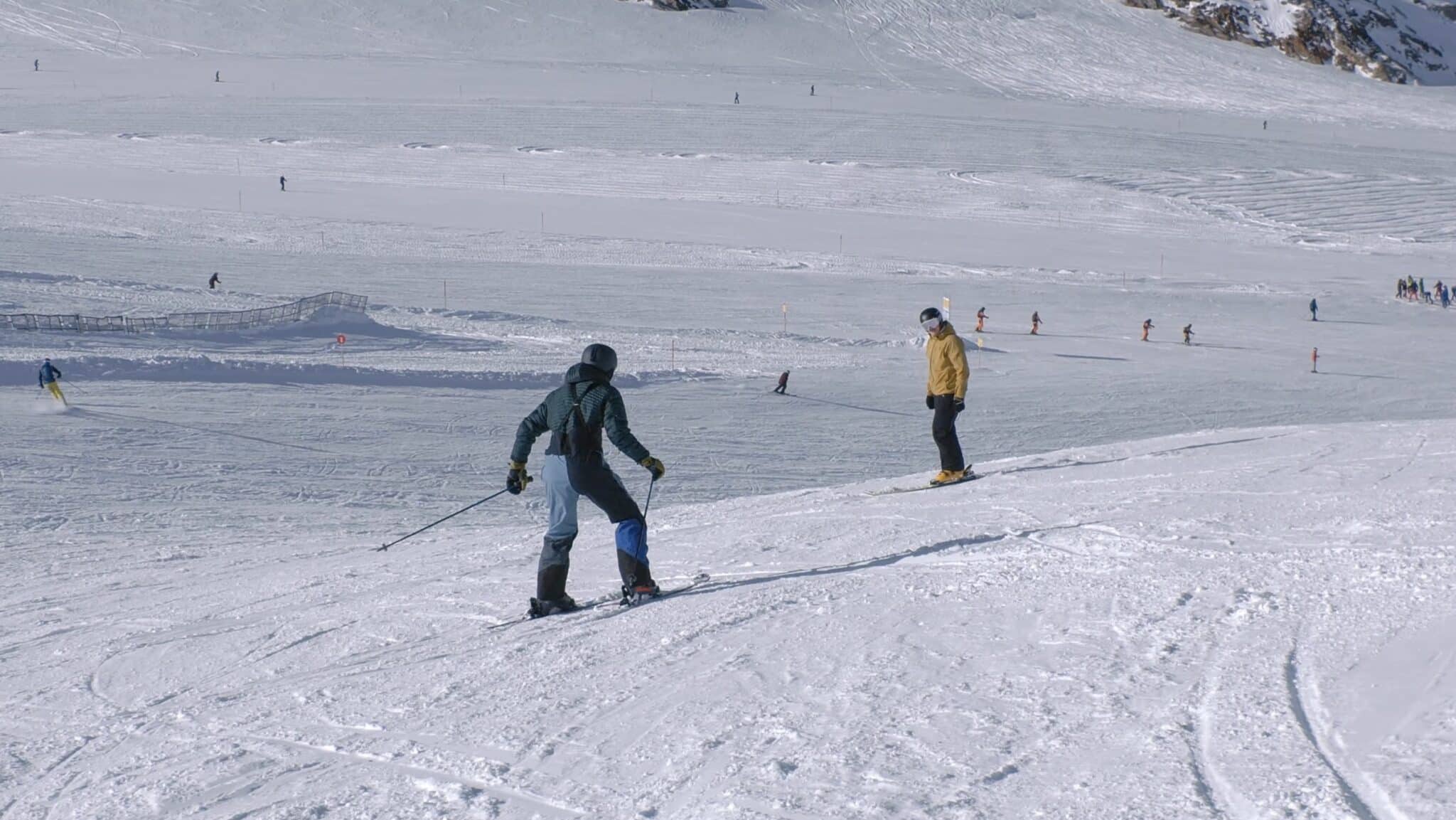 Professional Skier Pretends To Be A Beginner And Signs Up For Lessons