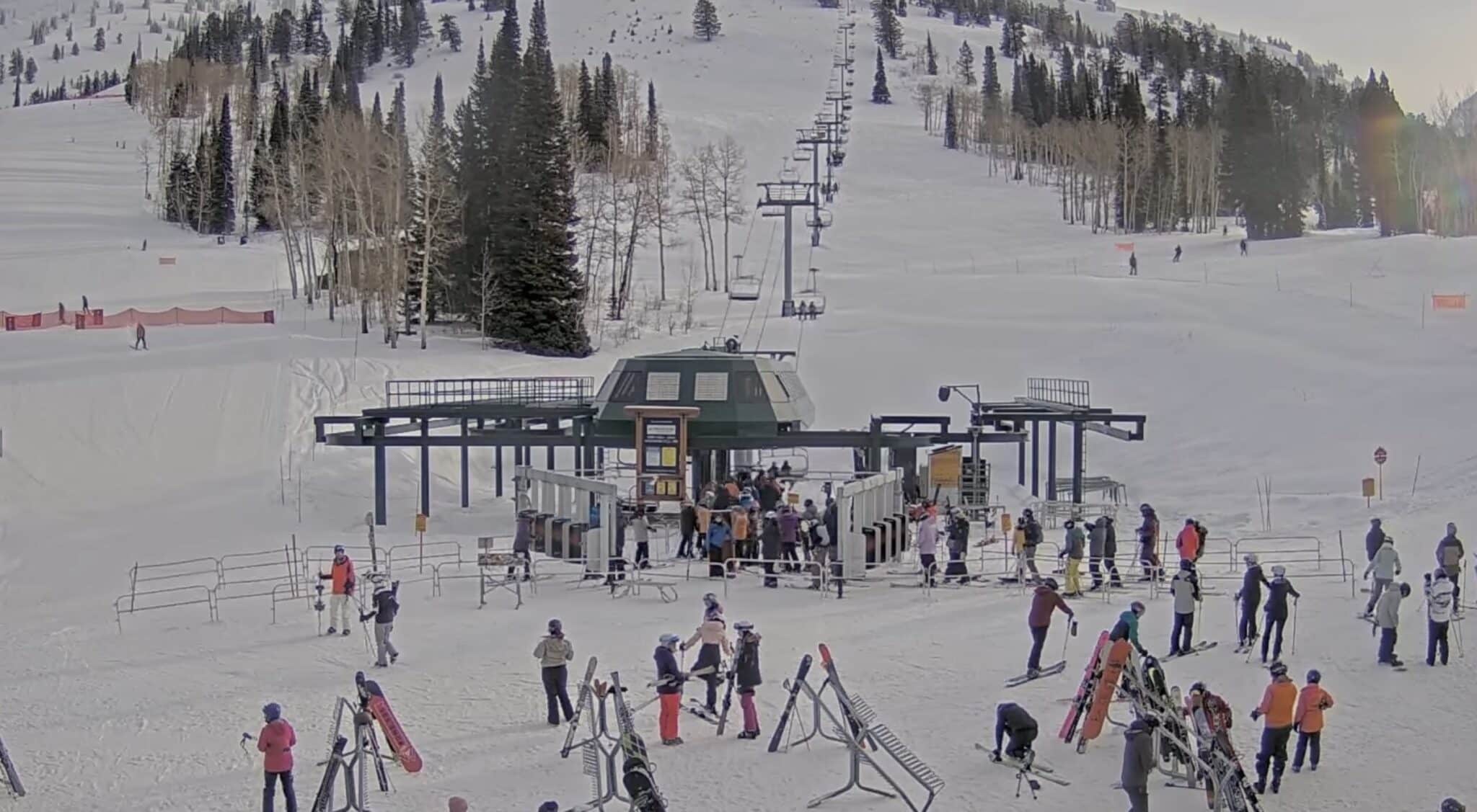 These 5 U.S. Ski Resorts Have Seen The Most Snow Heading Into Christmas ...