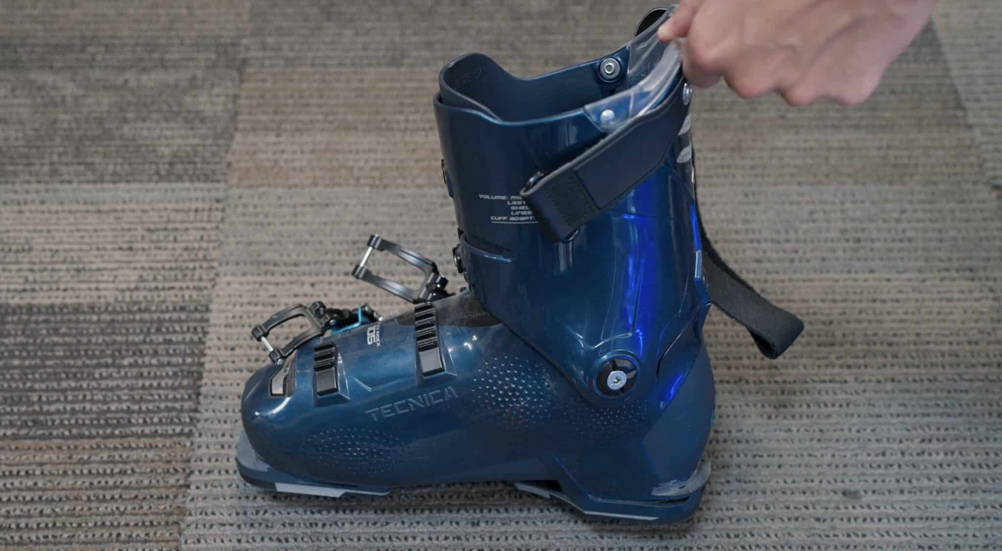 If You Notice One Of These 5 Signs, It Could Be Time To Replace Your Ski Boots