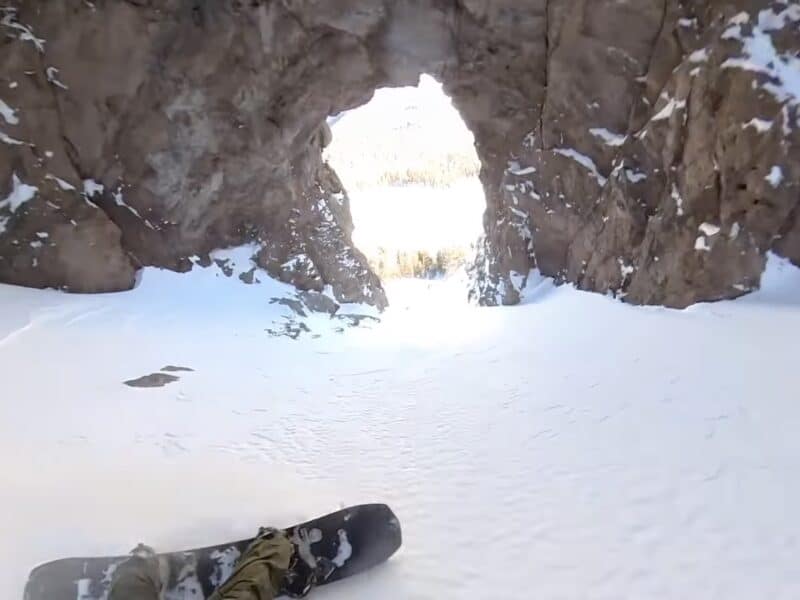 Hole in the Wall @ Mammoth Lakes, California