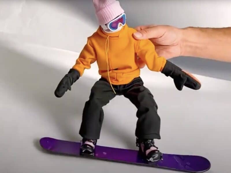 Snowboard action figures.