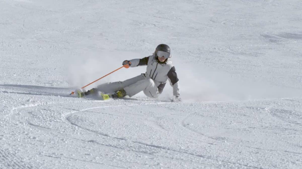 Intermediate vs. Expert skiers.