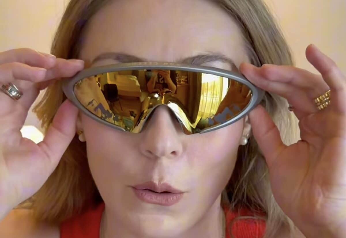 Mikaela Shiffrin Recieves Special Edition Oakley Sunglasses To