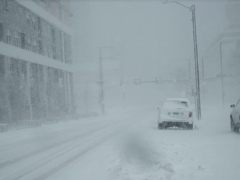 El Niño often brings heavy snow to California’s Sierra Nevada, the Southwest, and the southern Rockies.