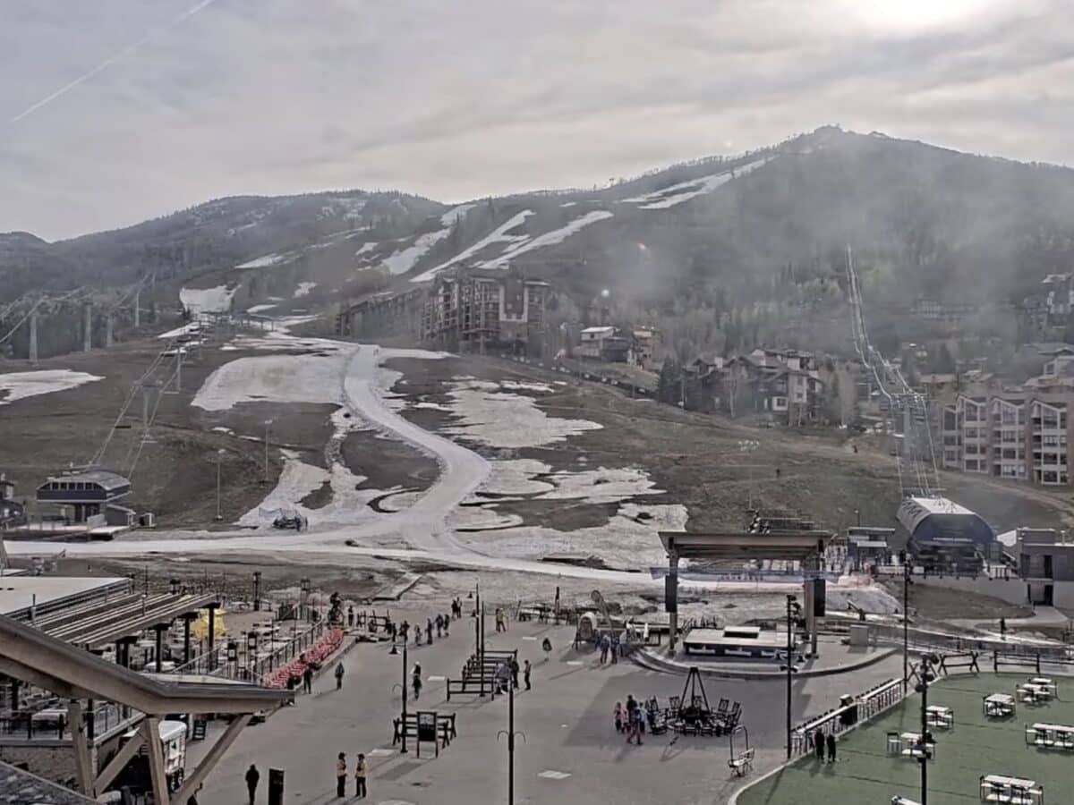 All Colorado Ski Resorts Closing Early This Winter