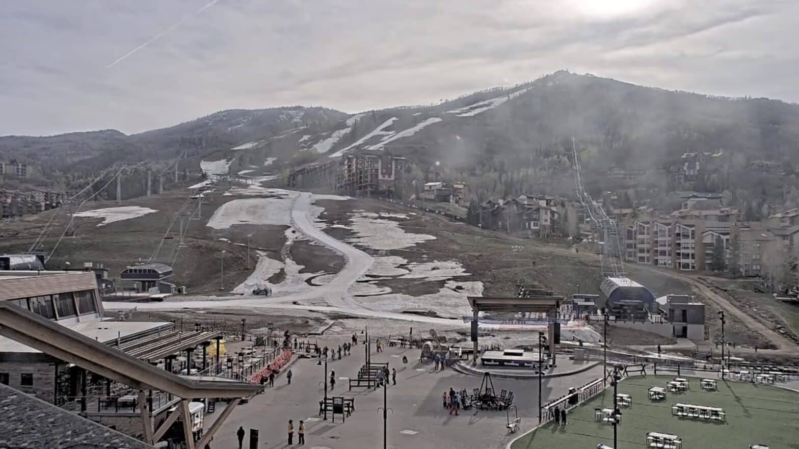 All Colorado Ski Resorts Closing Early This Winter