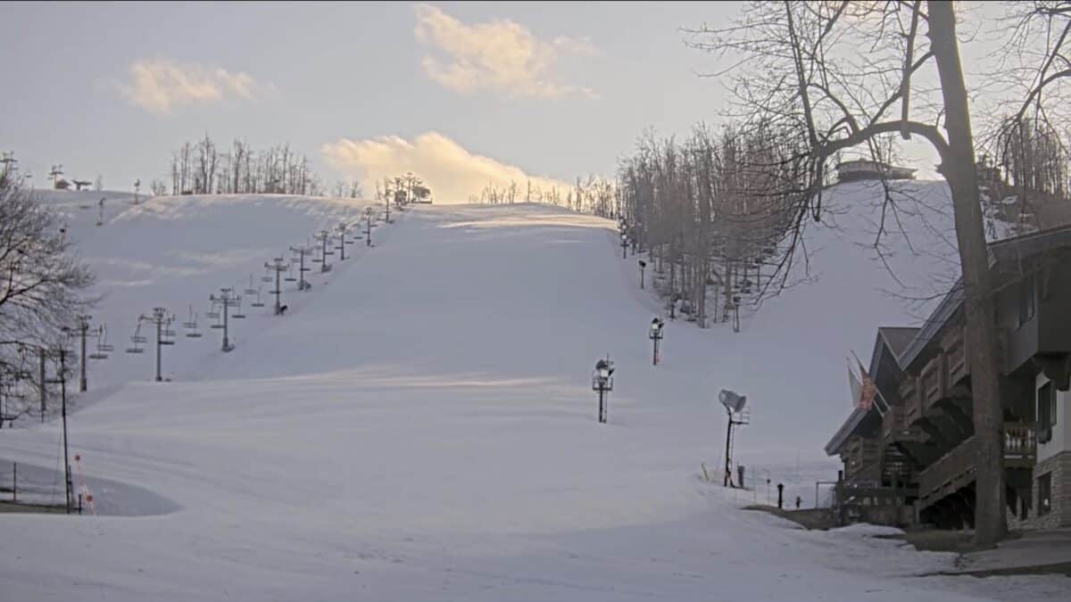 Two Michigan Ski Resorts Appear Poised For May Skiing