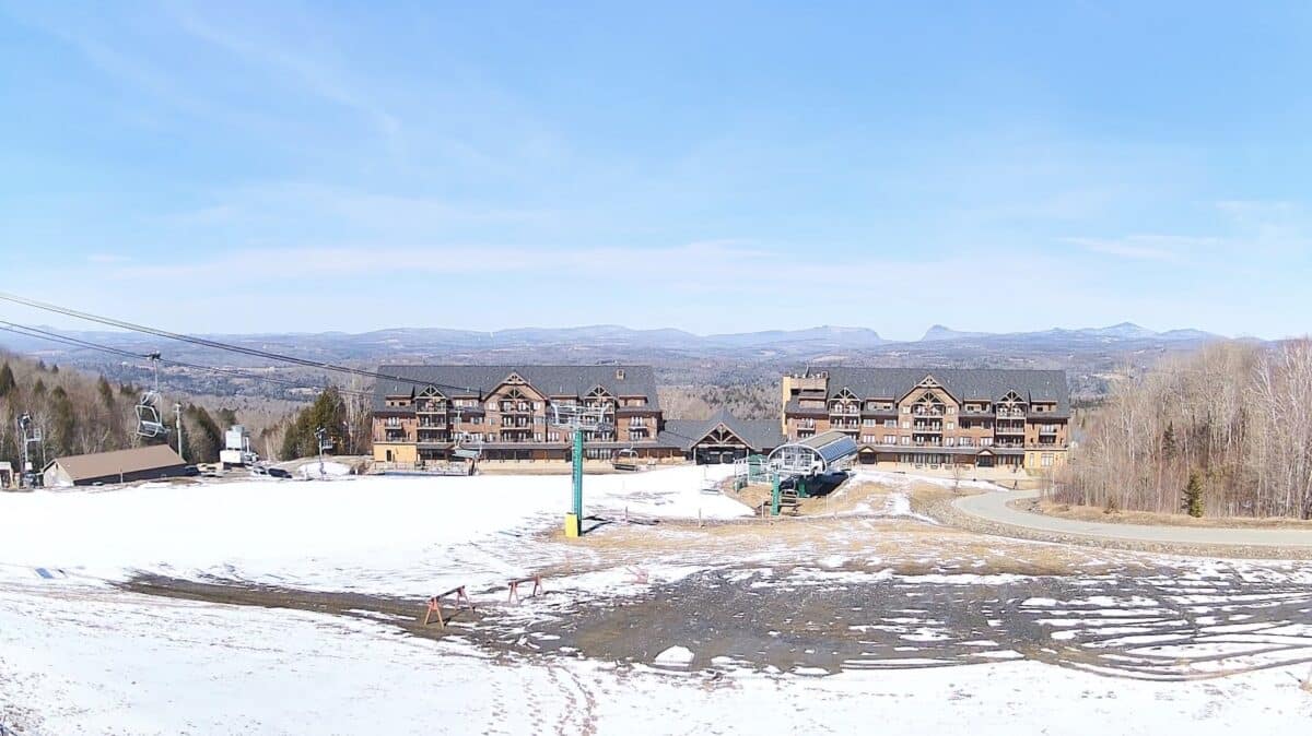 9 Ski Resorts Still Open In Vermont