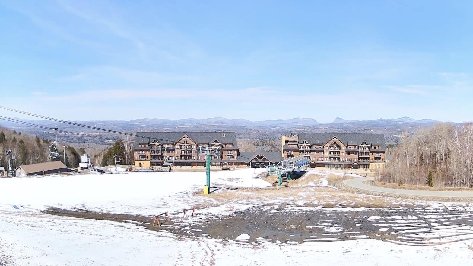 9 Ski Resorts Still Open In Vermont