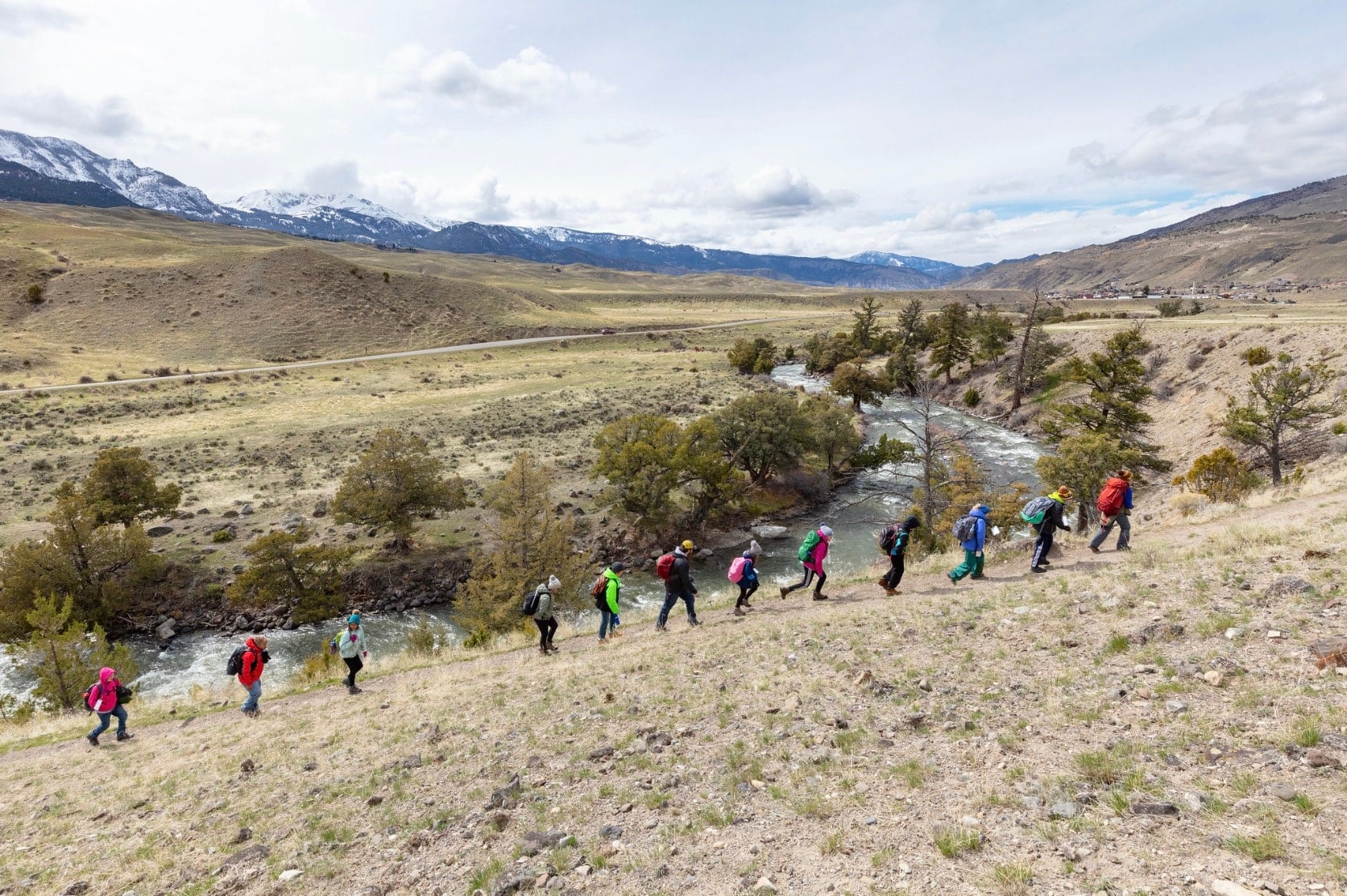 The Most Hotly Debated Hiking Etiquette Rule, No Its Not About Dog Bags or Bluetooth Speakers