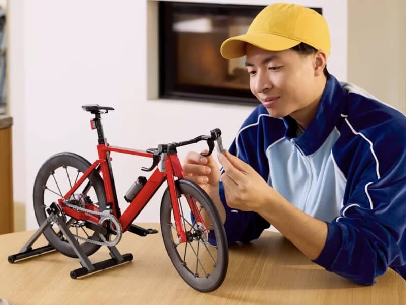 LEGO Icons Road Bike