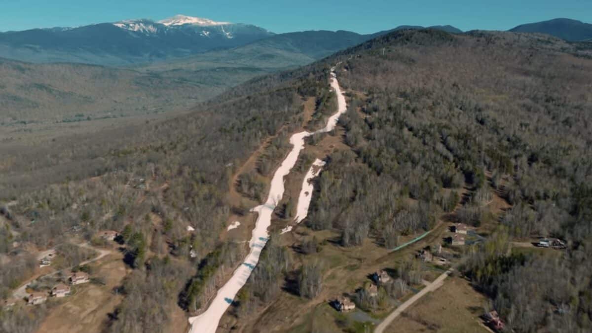 These 11 North American Ski Resorts are Spinning Lifts This Weekend