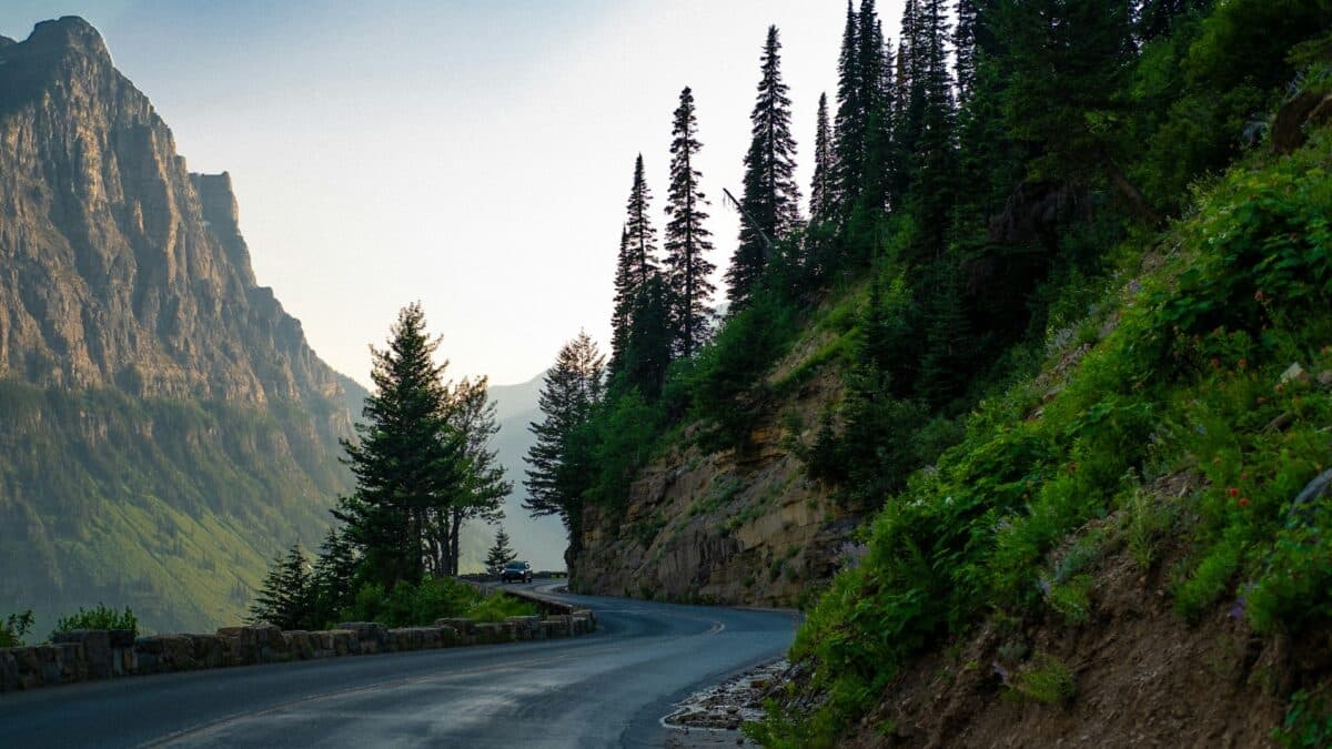 A 2026 Guide For Visiting Glacier’s Going-to-the-Sun Road