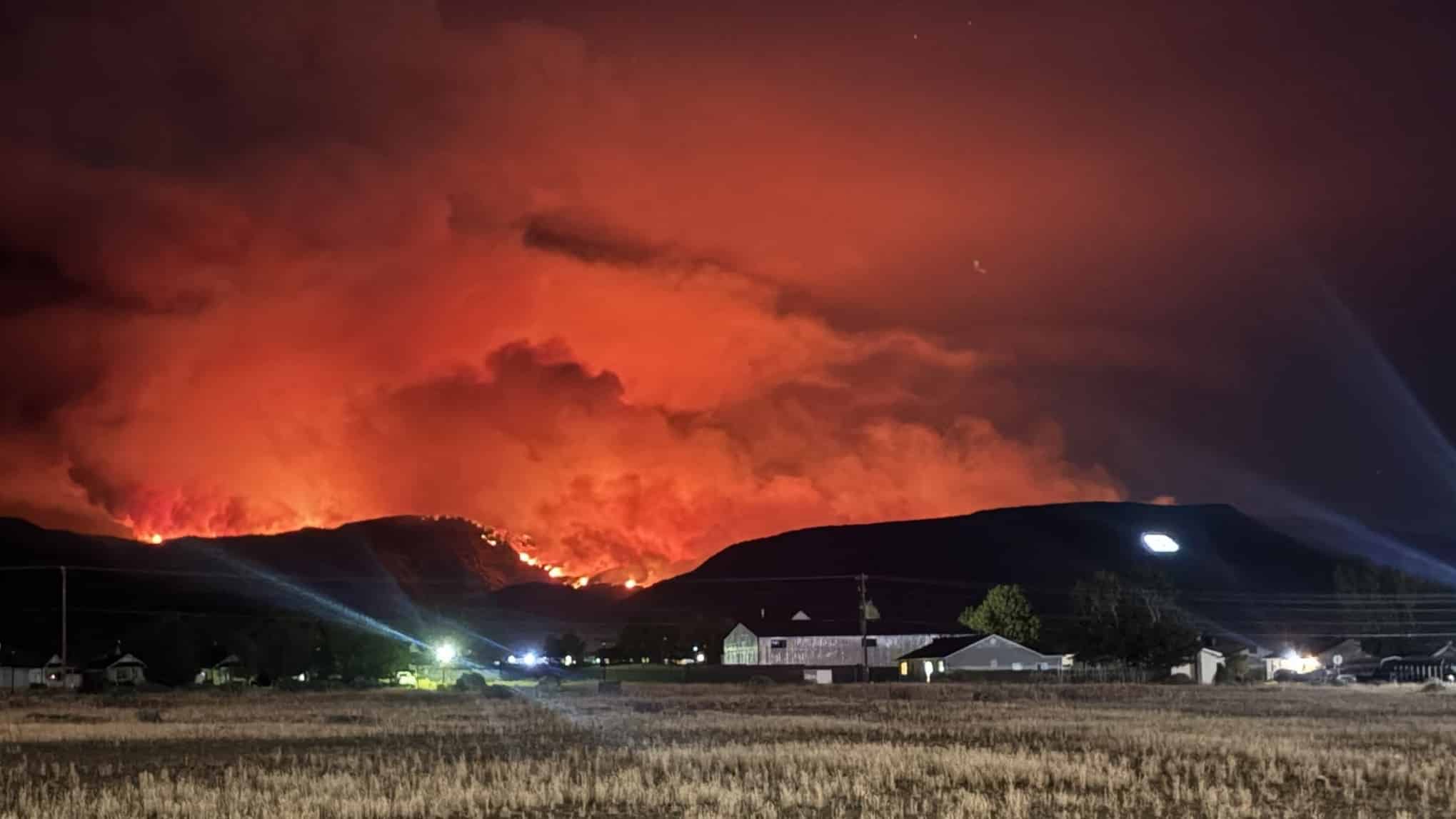Utah’s Eagle Point Resort Threatened By Cottonwood Fire