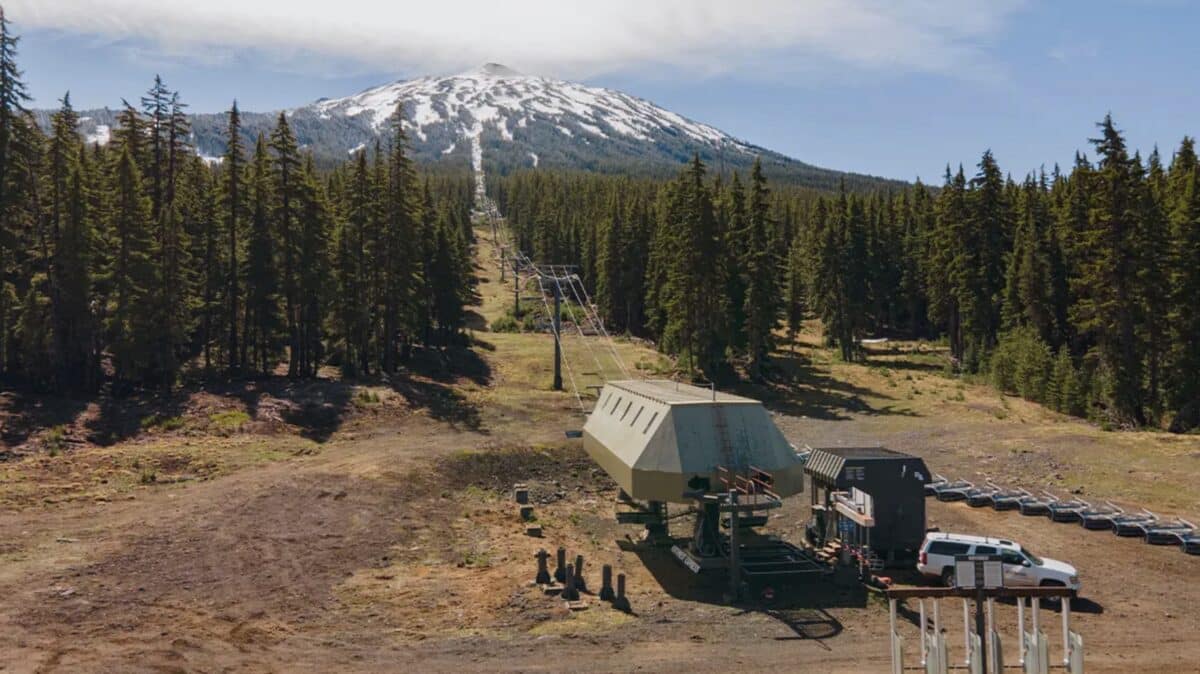 Oregon’s Largest Ski Resort Refurbishing Key Chairlift