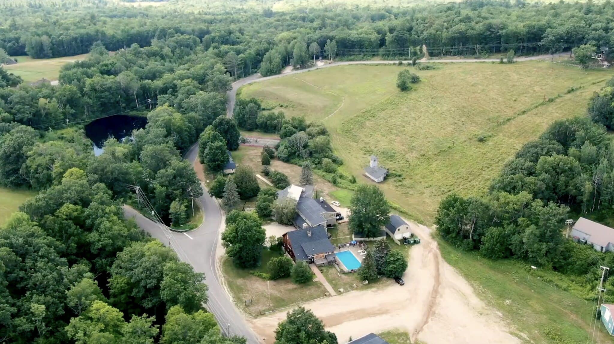 New Hampshire Ski Resort Buys Nearby Historic Inn & Pub