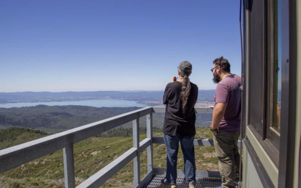 The rebuilt High Glade Lookout.