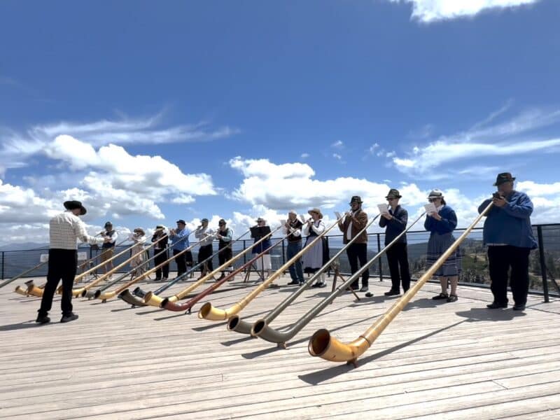 Sierra Alphorn Players