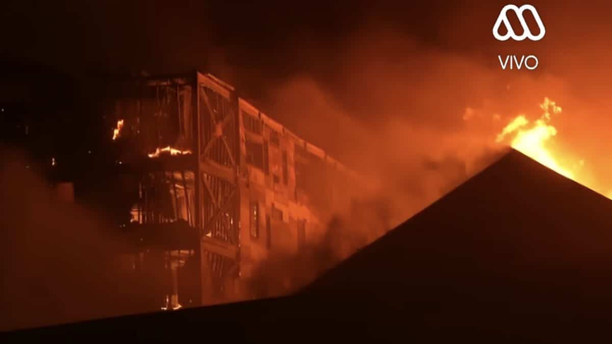 Fire Destroys Hotel & Nearby Buildings At Chilean Ski Resort