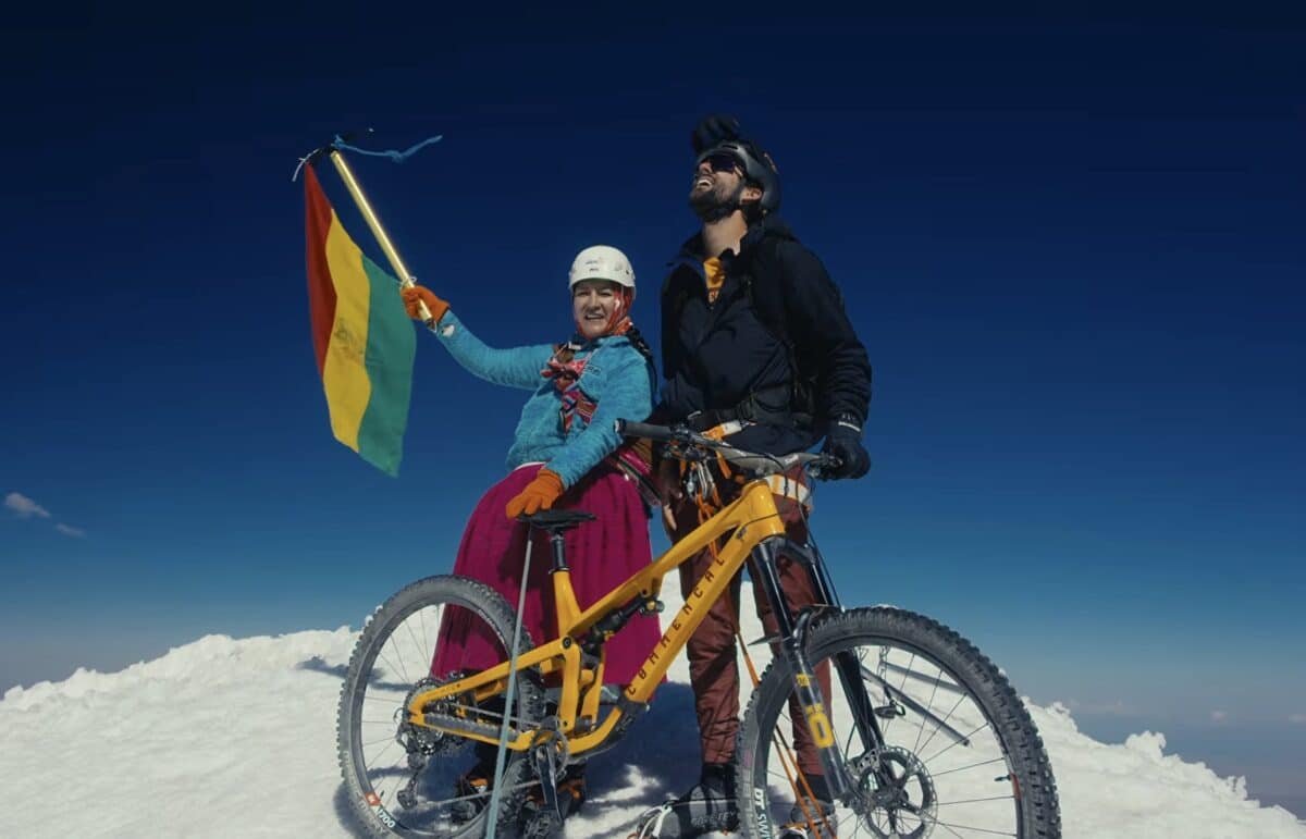 Mountain Biker Descends Snow Covered 19,685 Foot Summit in Bolivia