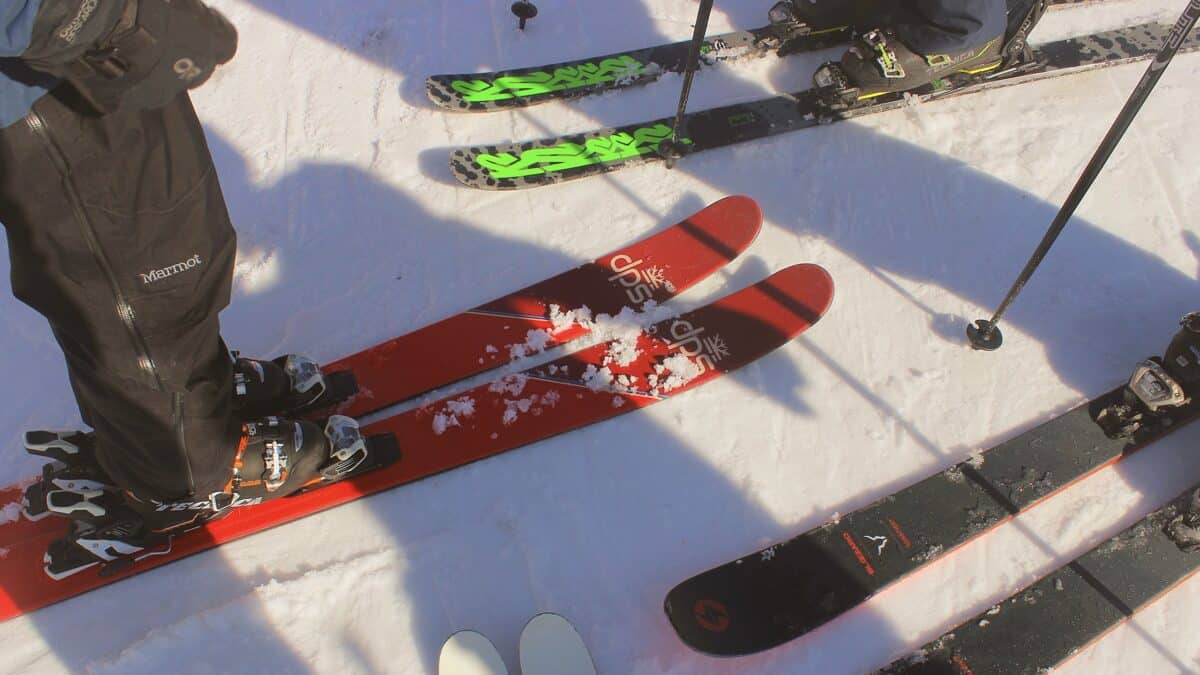 Skis.