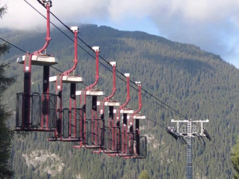 French Ski Resort Replaces Iconic Basket Lift With 10-Seat Gondola