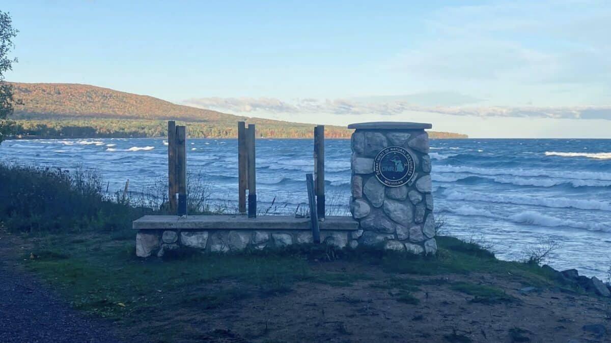 Entrance sign stolen from Michigan state park.